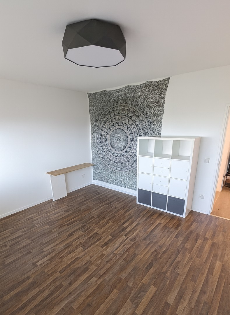 Büro / Kinderzimmer mit Balkon