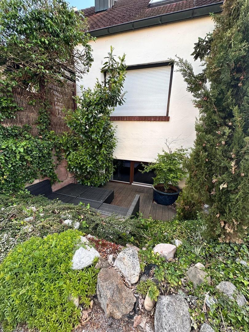 Eigene Terrasse Steingarten