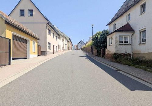Straßeneinblick gen Osten