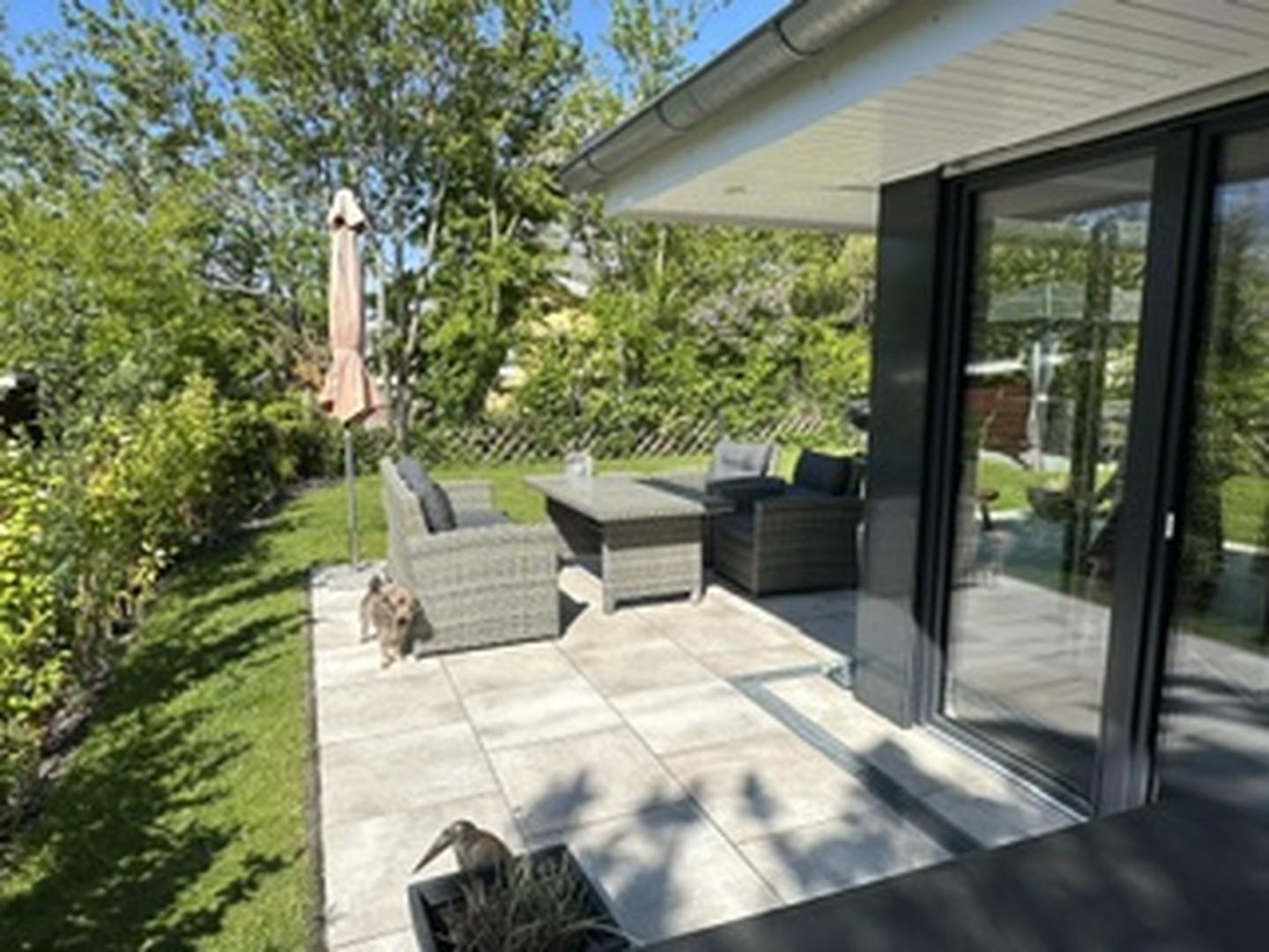 Terrasse mit Garten