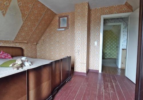 DG rechts, Schlafzimmer