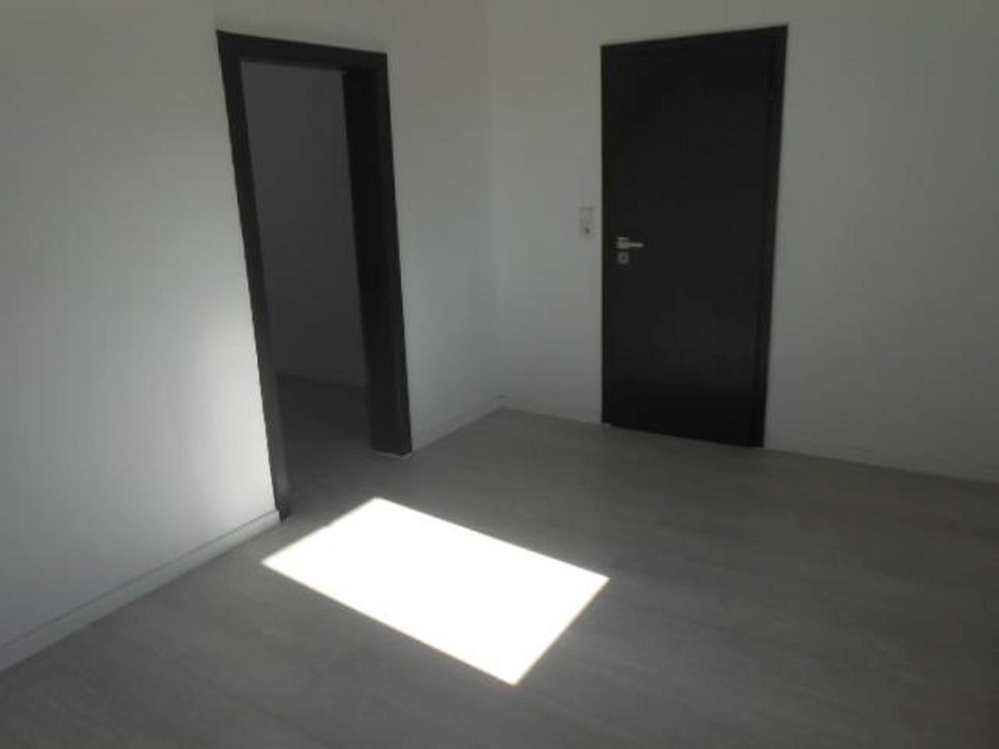 z.B. Büro OG