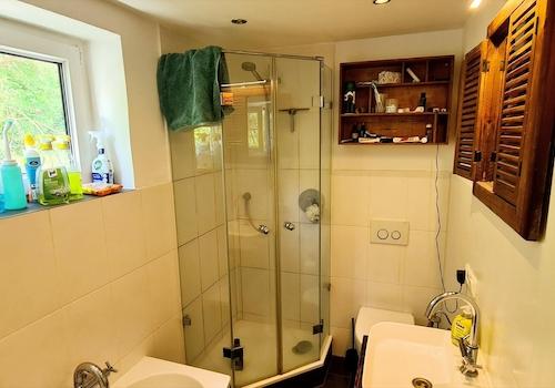 Bad mit Dusche