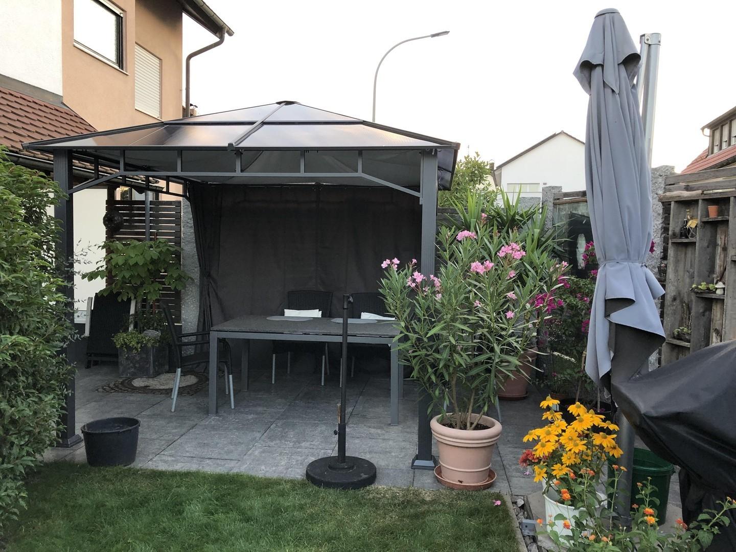 Überdachte Terrasse 