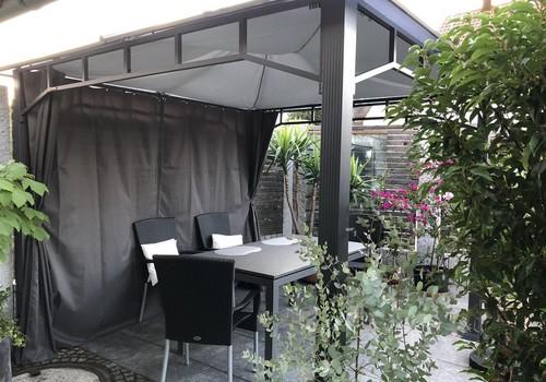 Überdachte Terrasse