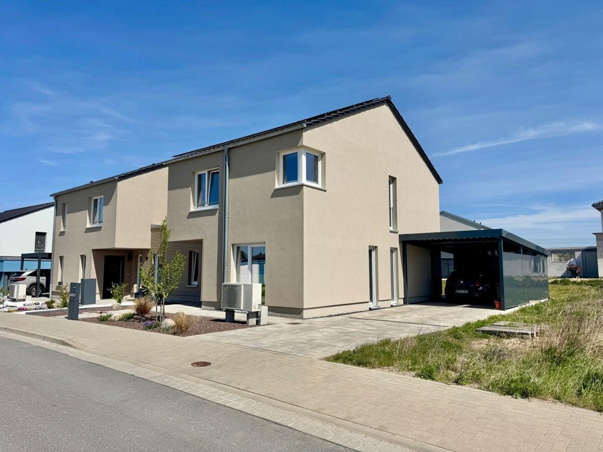 Hausansicht Straßenseite