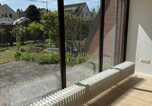 Wohnzimmer mit Gartenblick