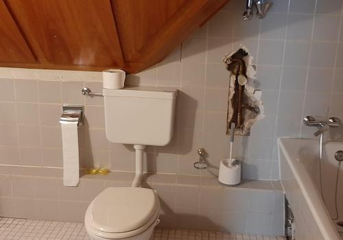 Bad, Wasserabsperrung erneuert