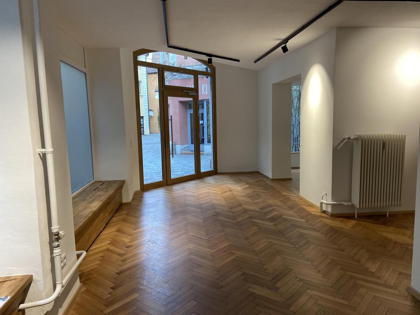 Großer Verkaufsraum 1