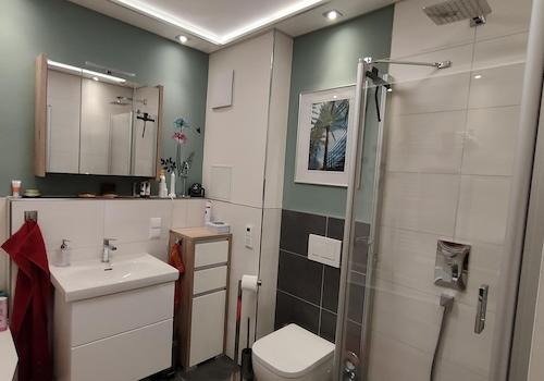 Vollbad (Dusche, Badewanne)