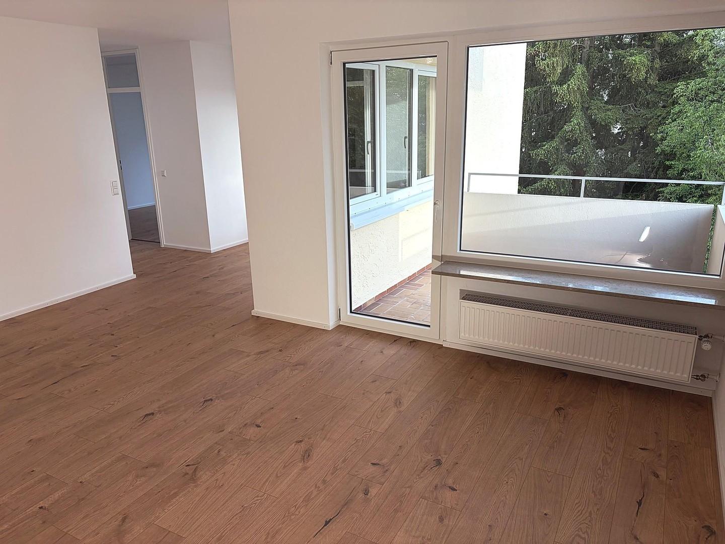 Wohnzimmer Blick Balkon
