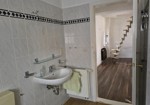 Badezimmer Ansicht 1