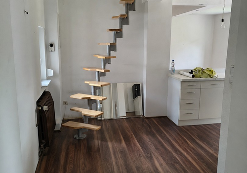 Treppe ins Obergeschoss