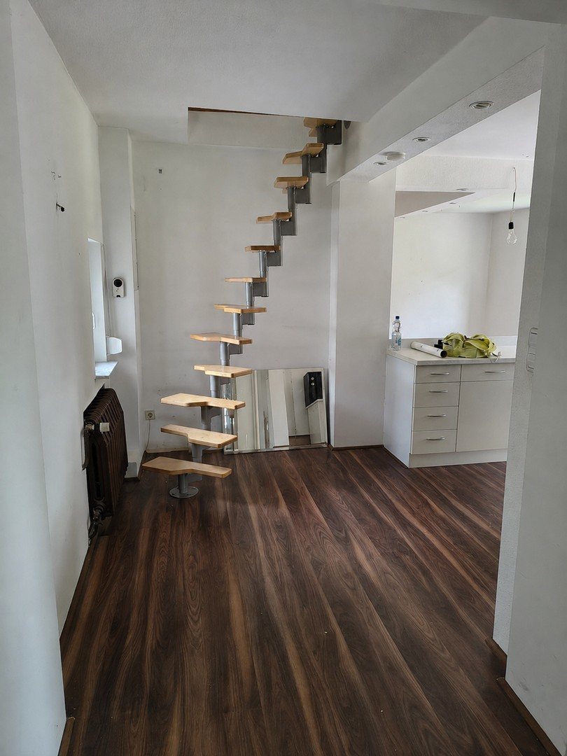 Treppe ins Obergeschoss