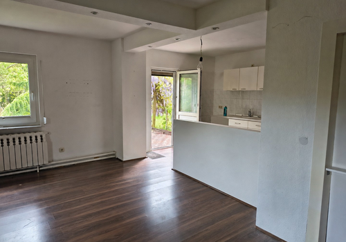 Wohnzimmer mit Küche 1