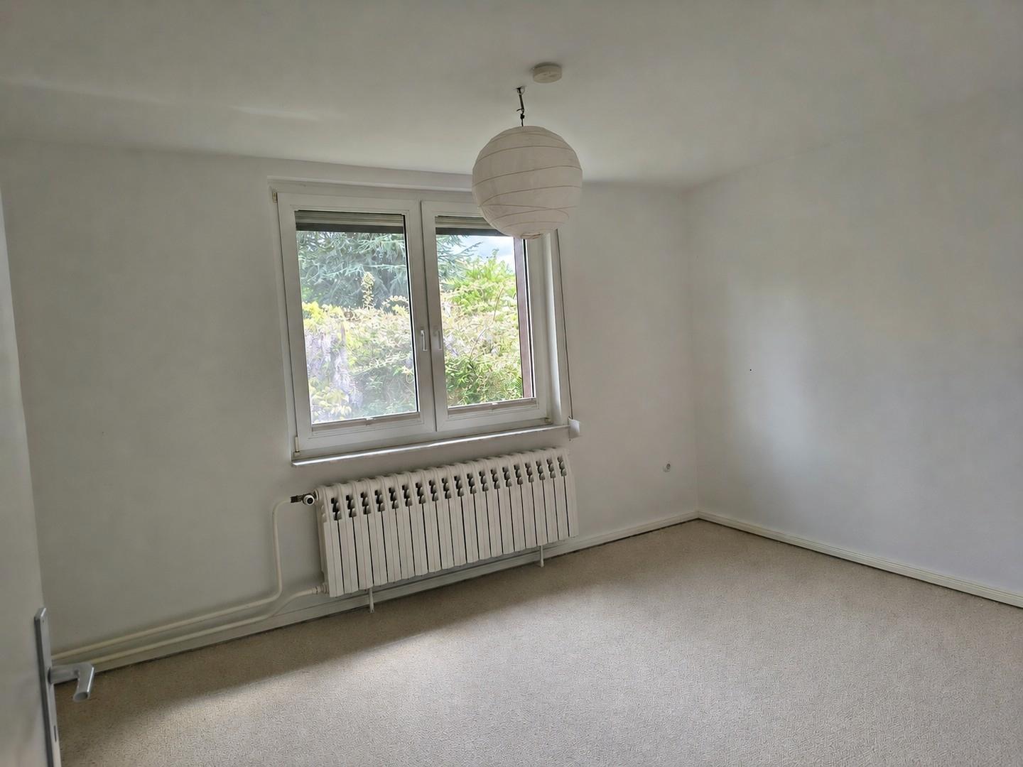Schlafzimmer/Kinderzimmer/Büro