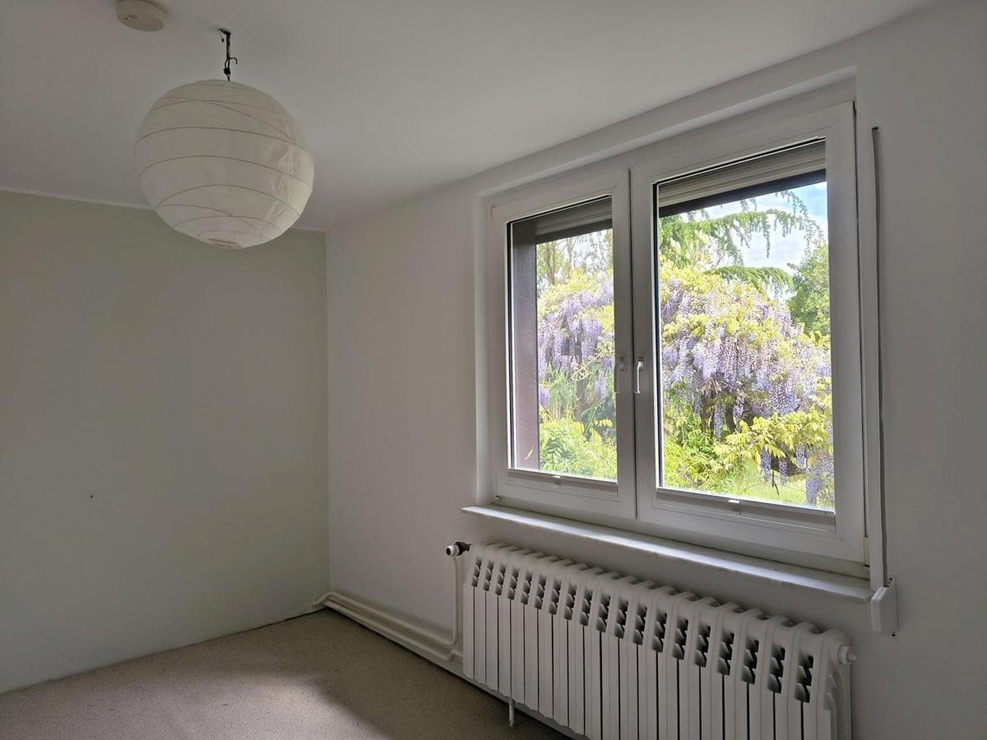 Schlafzimmer/Kinderzimmer/Büro