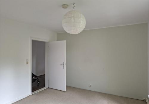 Schlafzimmer/Kinderzimmer/Büro