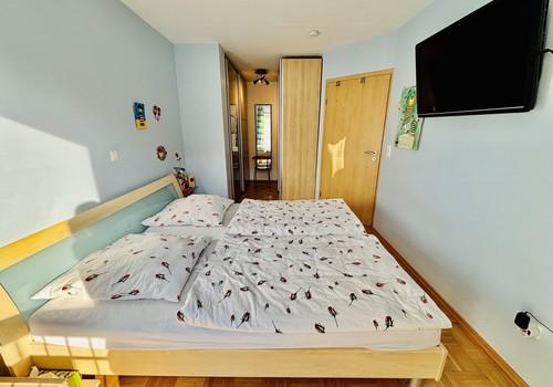 Schlafzimmer+begeh.Schrank(OG)