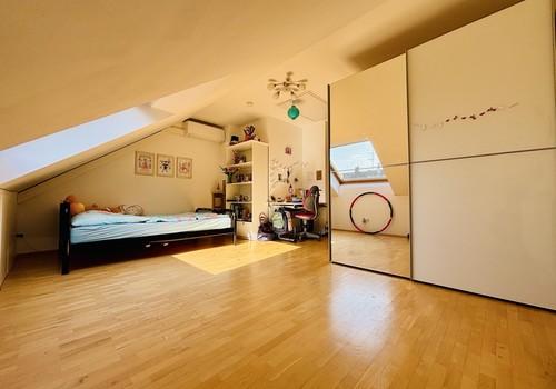 Zimmer (DG) mit Klimaanlage