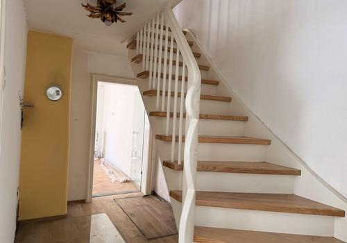 Gang / Treppe zum OG