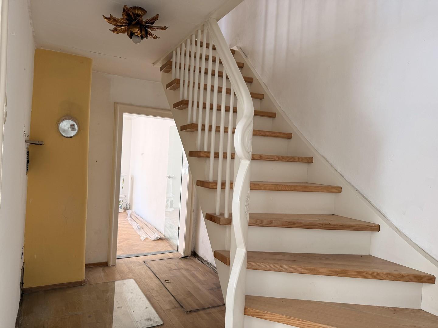 Gang / Treppe zum OG