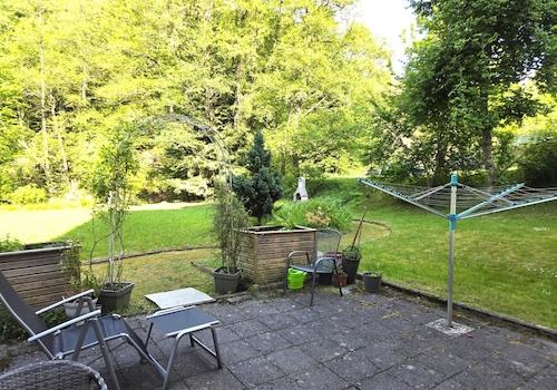 der großzügige Garten