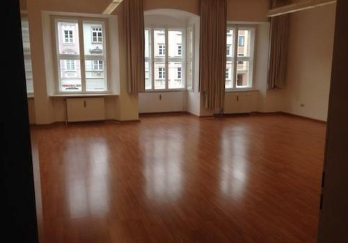 1. Stock Raum 2 