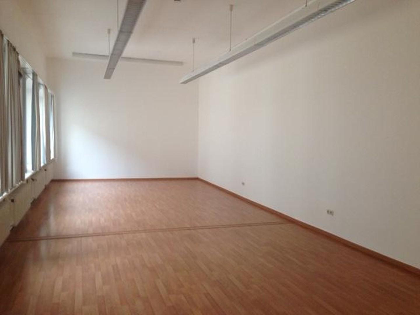 1. Stock Raum 4