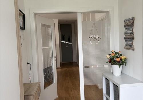 Flur Richtung Wohnzimmer