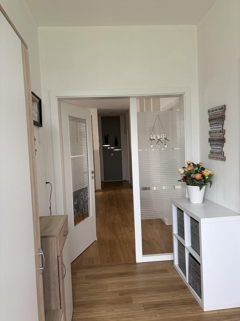 Flur Richtung Wohnzimmer