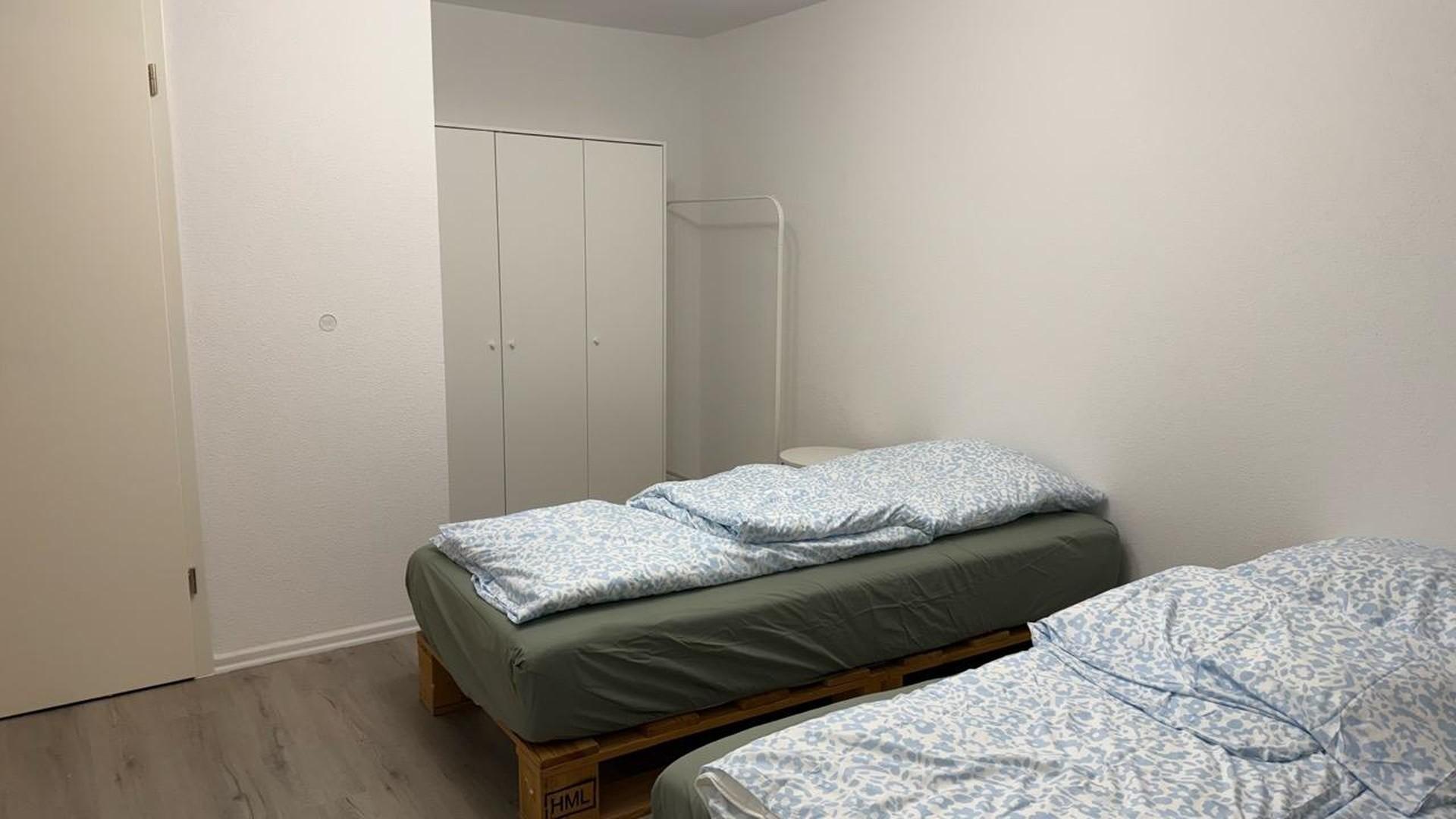 Schlafzimmer mit zwei Betten
