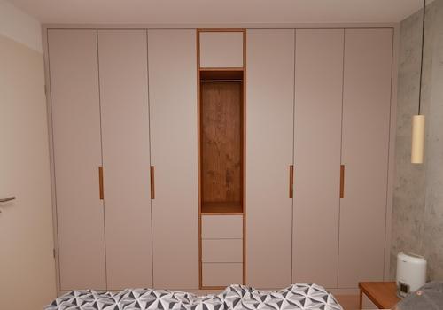 OG Einbauschrank