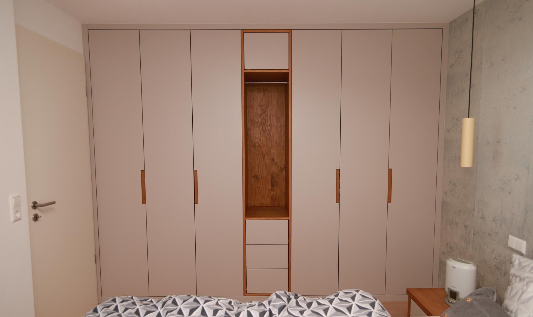 OG Einbauschrank
