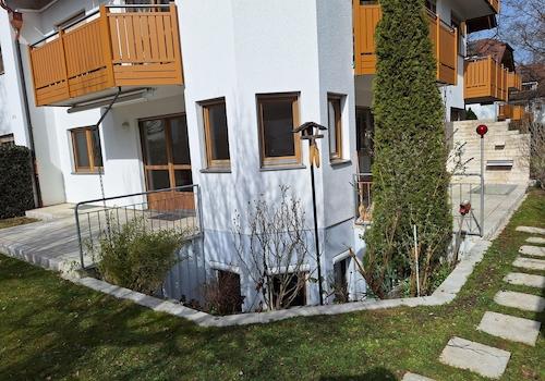 Gartenansicht mit Terrassen