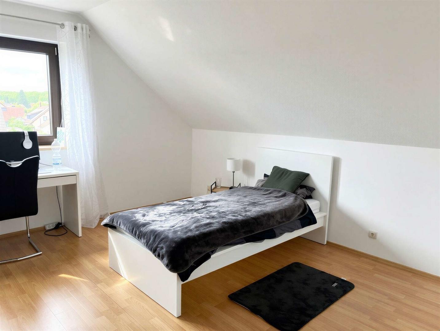 Schlafzimmer 1