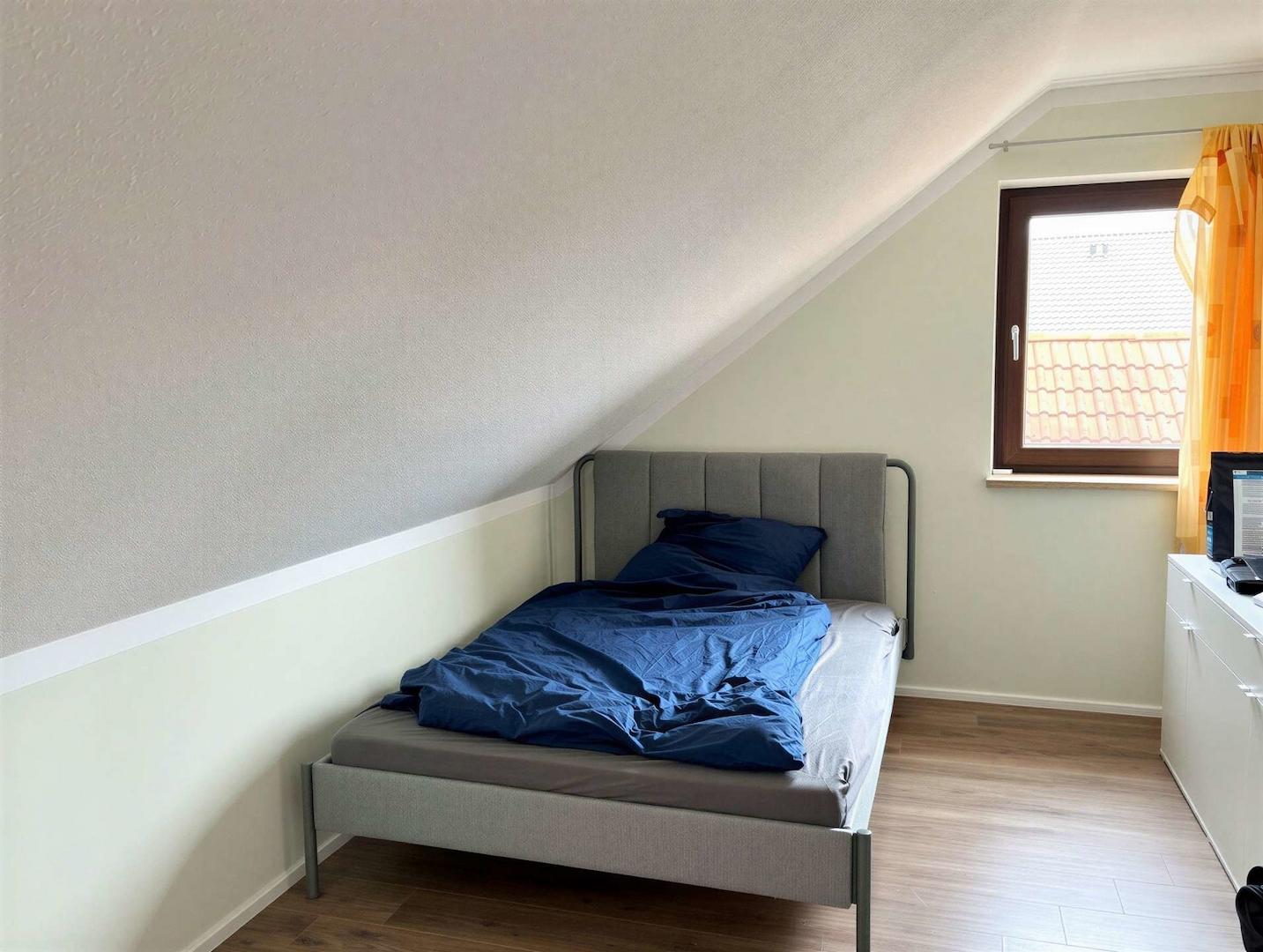 Schlafzimmer 2