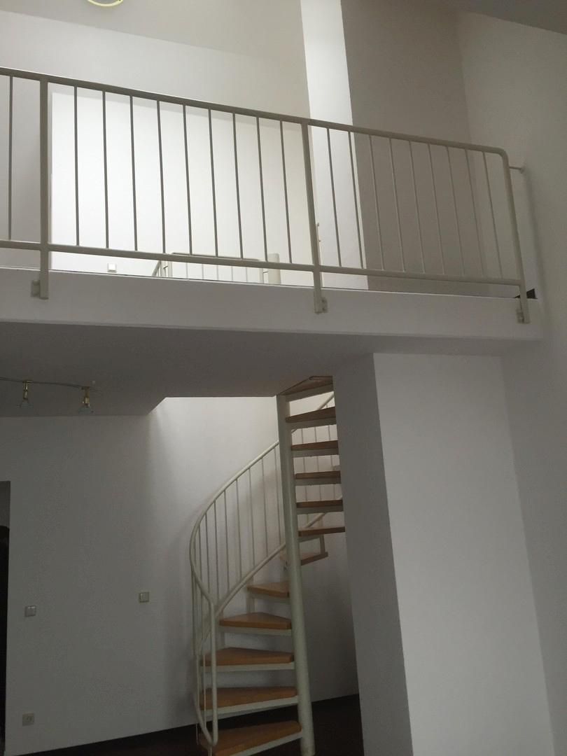 Galerieaufgang