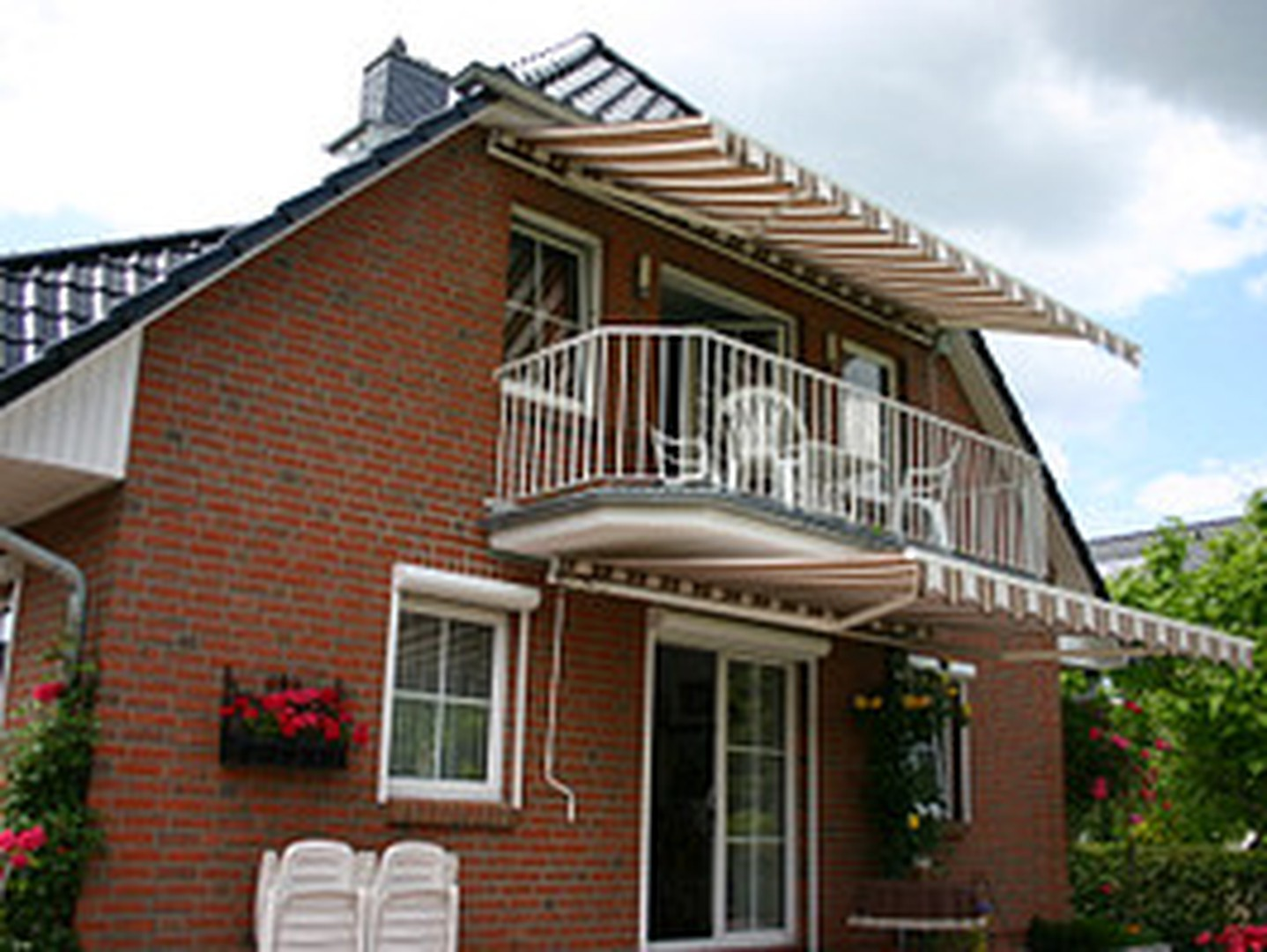 Balkon aus der Gartenansicht