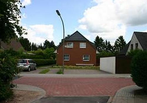 Parkplätze vor dem Haus