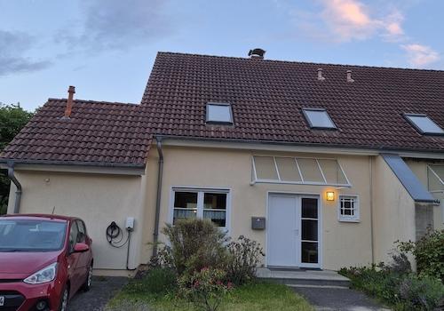 Straßenansicht, Wallbox
