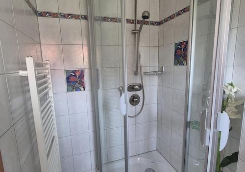 Dusche im GästeWC