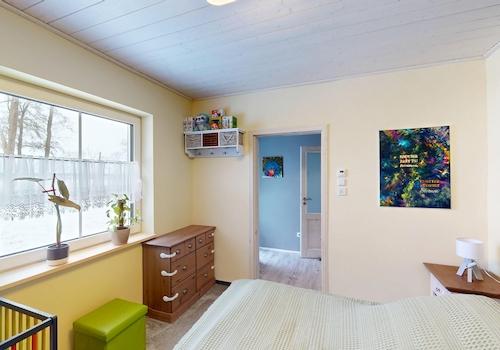 Kinderzimmer / Gast EG