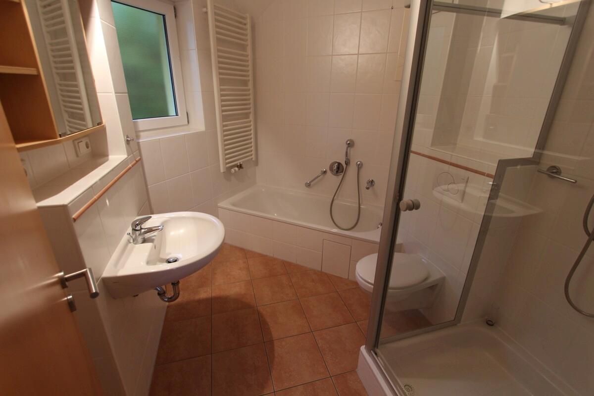 Badezimmer_www.villingen.immobilien