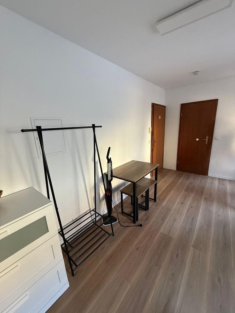 Wohn-/Schlafzimmer