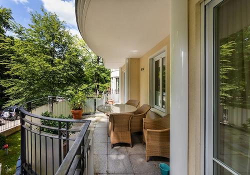 West-Terrasse