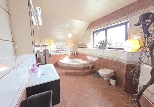 BADZIMMER ANSICHT 1