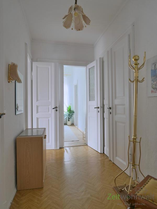 zentraler Wohnungsflur