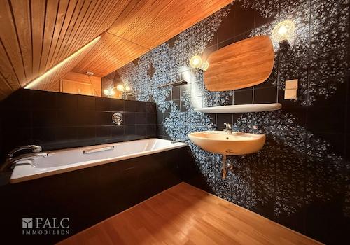 Badezimmer Obergeschoss Bild 1