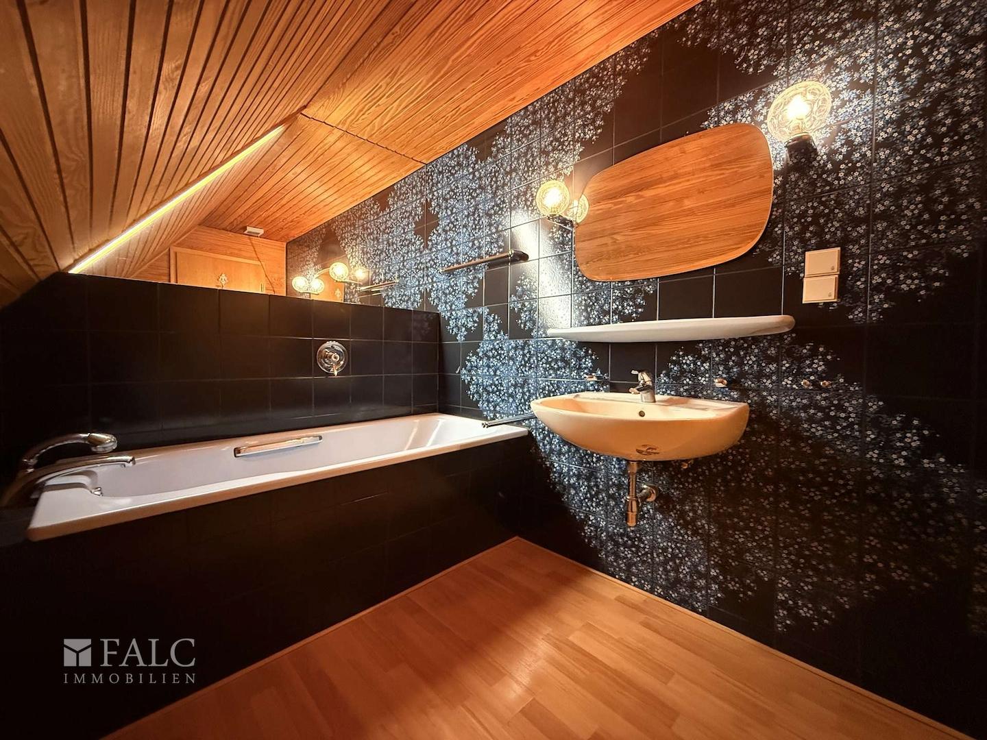 Badezimmer Obergeschoss Bild 1